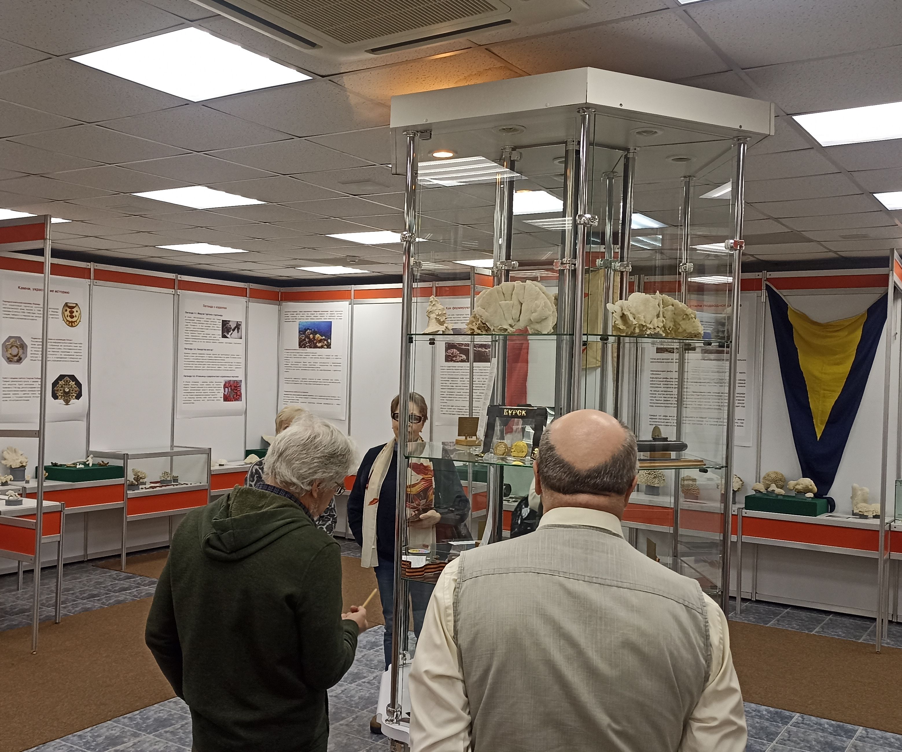 Дни науки завершила лекция Игоря Юрьевича Слюсаренко